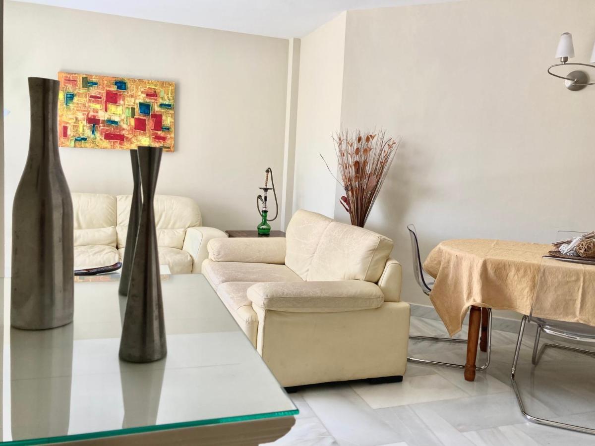 בנאלמדנה Apartamento En Puerto Marina מראה חיצוני תמונה
