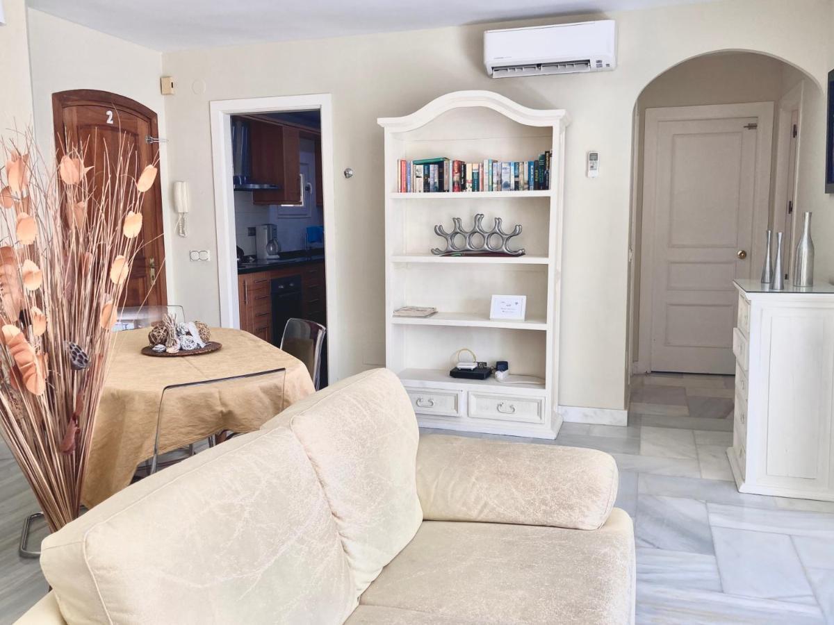 בנאלמדנה Apartamento En Puerto Marina מראה חיצוני תמונה