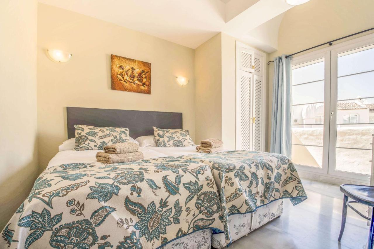 בנאלמדנה Apartamento En Puerto Marina מראה חיצוני תמונה