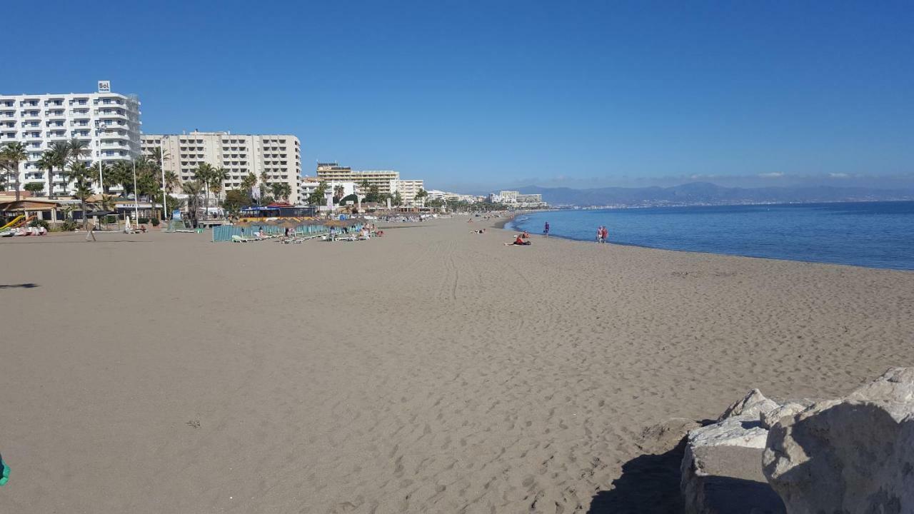 בנאלמדנה Apartamento En Puerto Marina מראה חיצוני תמונה